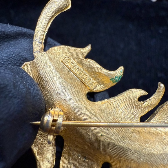 Vintage Mamselle Gold Tone Green Leaf Brooch Pin Signed Mid Century Jewelry - Picture 3 of 3